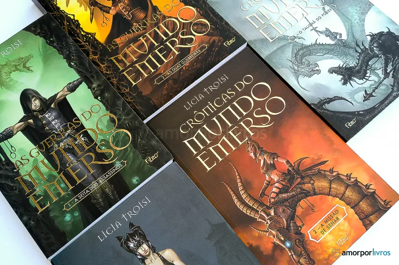 Foto dos livros de Licia Troisi